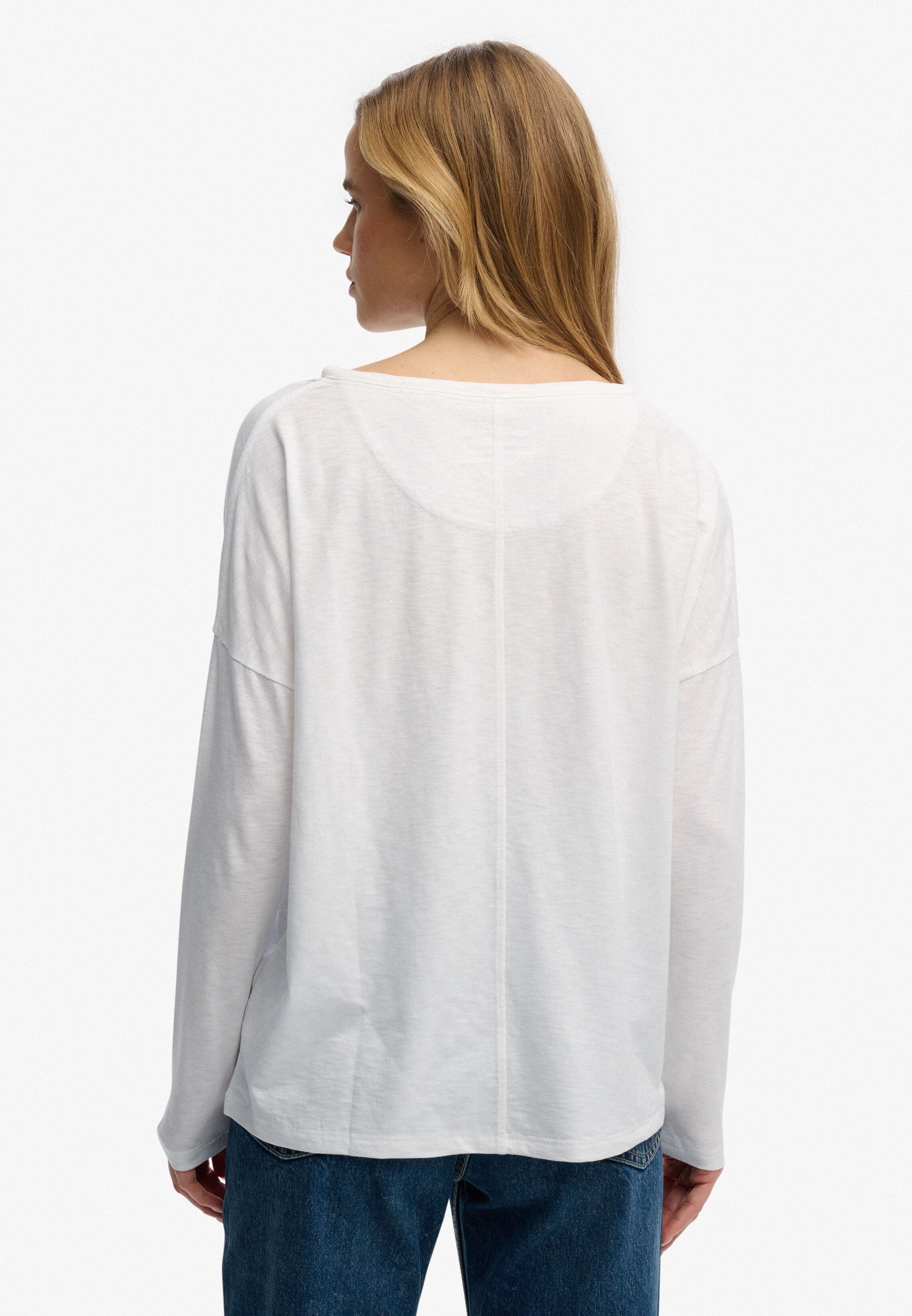 Langarmshirt SUPERDRY "STUDIOS BOAT NECK SLUB LS TOP", Damen, Gr. L, weiss (optic), Single Jersey, Obermaterial: 60% Baumwolle, 40% Lyocell, unifarben, oversize normal, Rundhals, Shirts Langarmshirt, Baumwollmischung, oversize optic L