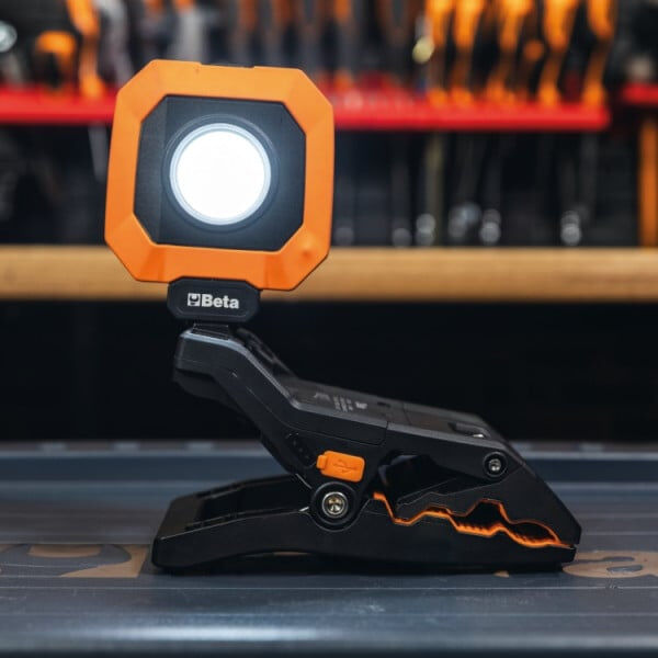 Beta 1838CLAMP Faretto a pinza ricaricabile, 4 intensità luminose, orientabile, ricarica USB