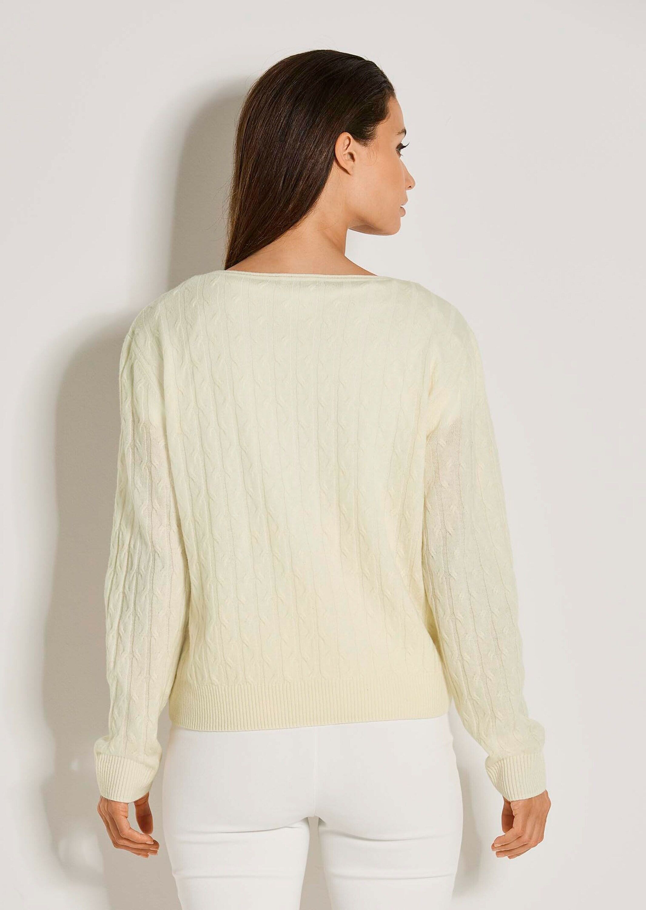 Longpullover MADELEINE "Strickpullover Eleganter Wollpullover mit Zopfmuster", Damen, Gr. 40/42, weiß (wollweiß), Obermaterial: 100% Schurwolle WV., Modern, Pullover Longpullover, Allover-Zopfmuster