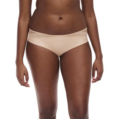 Slip CHANTELLE "PLAY", Damen, Gr. 36, beige (golden beige), Obermaterial: 71% Polyamid, 29% Elasthan, körpernah, Unterhosen Slip, Spitze, blickdichtes Gewebe