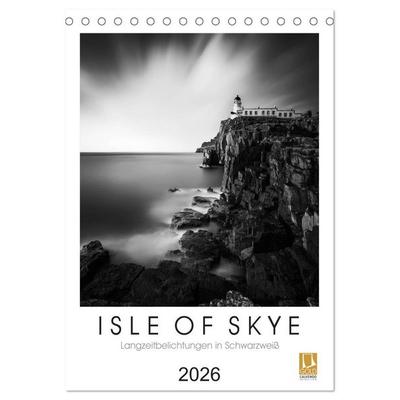 Isle of Skye - Langzeitbelichtungen in Schwarzweiß (Tischkalender 2026 DIN A5 hoch), CALVENDO Monatskalender
