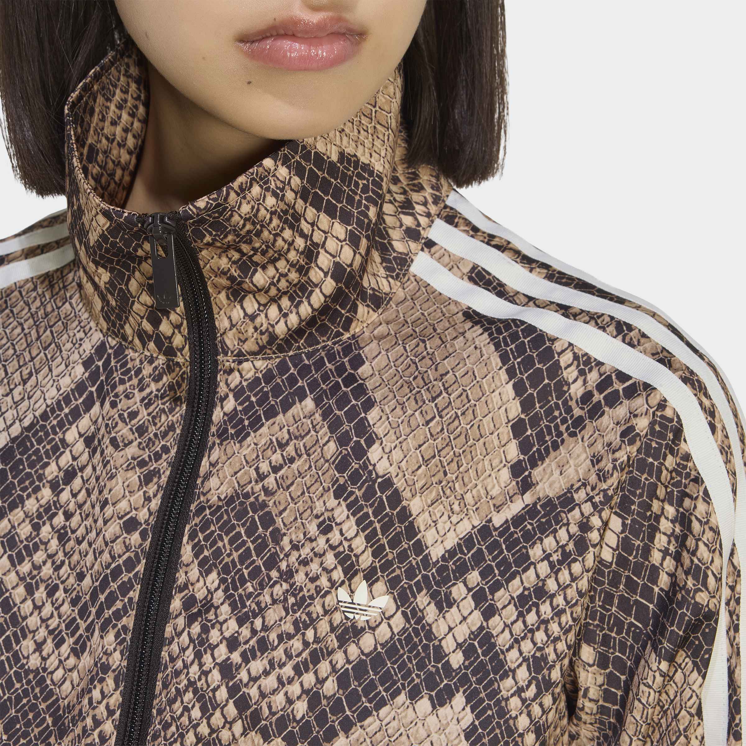 Adidas Originals "SATIN FIREBIRD ORIGINALS, SCHLANGENPRINT" für Erwachsene, mit Reissverschluss, aus Polyester linen, magic beige XS