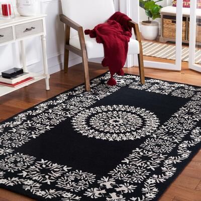 SAFAVIEH Handmade Empire Gillina Floral Wool Rug