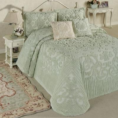 Touch of Class Laurent Grande Bedspread Set Pale Green, California King, Pale Green