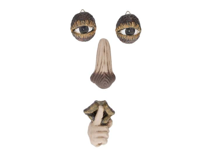 Baumgesicht mit Ruhe-Geste Beige-Braun-Schwarz