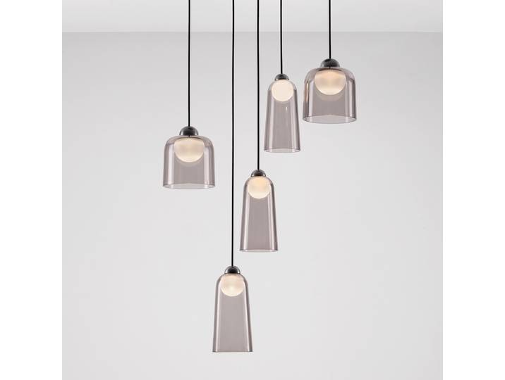 Suspension Dione type D Ø 45cm Noir/Noir 5 Matériau : Verre, Métal Surface en métal : Laqué Type de métal : Aluminium Type de verre : Verre