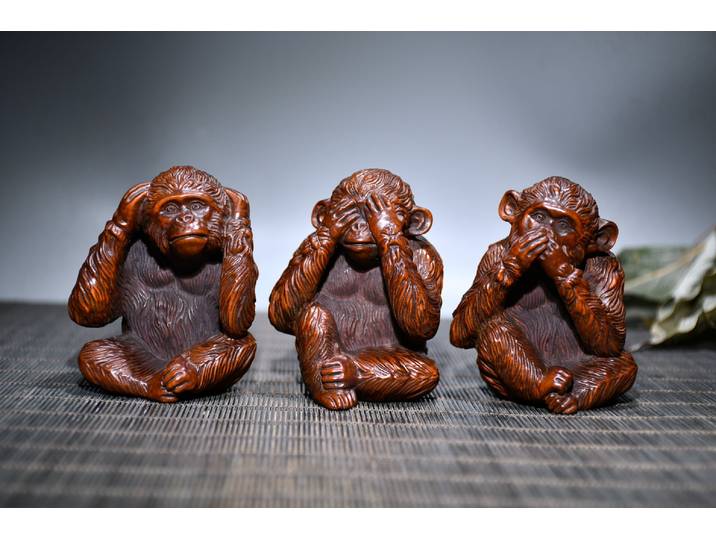 Sculpture en buis chinois, trois singes, ornements de bureau, ornements à la maison