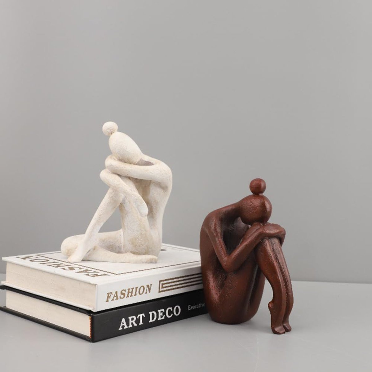 Decoratieve boekensteunen met uniek abstract design van hars