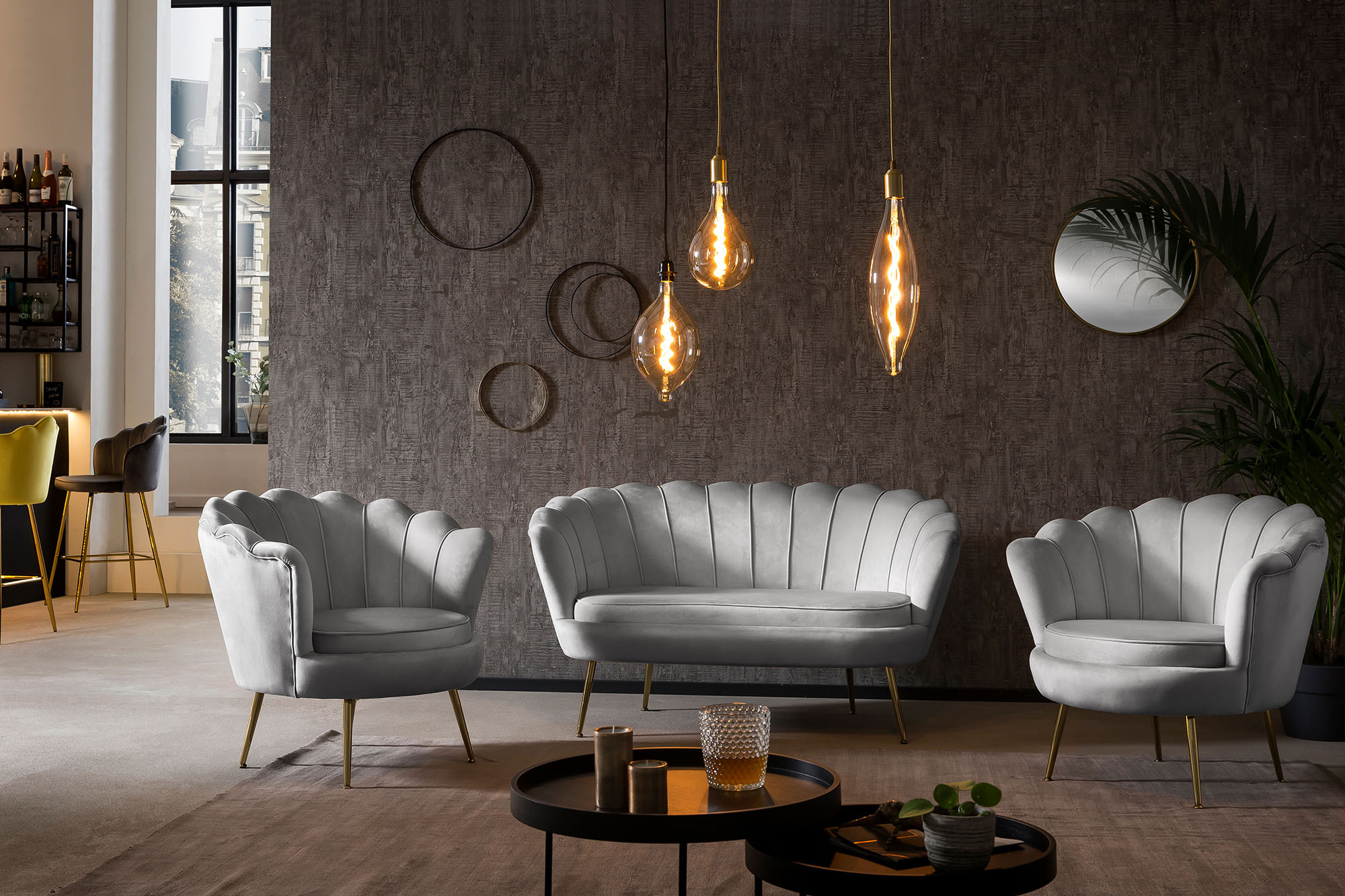 2-Sitzer SALESFEVER "Clam Komfort-Duo-Sitz", grau (hellgrau), B:136cm H:78cm T:76cm, Samtvelours (100% Polyester), Sofas, 2-Sitzer, Muscheldesign-Breite 136 cm: Pure Extravaganz hellgrau B/H/T: 136cm x 78cm x 76cm, Samtvelours