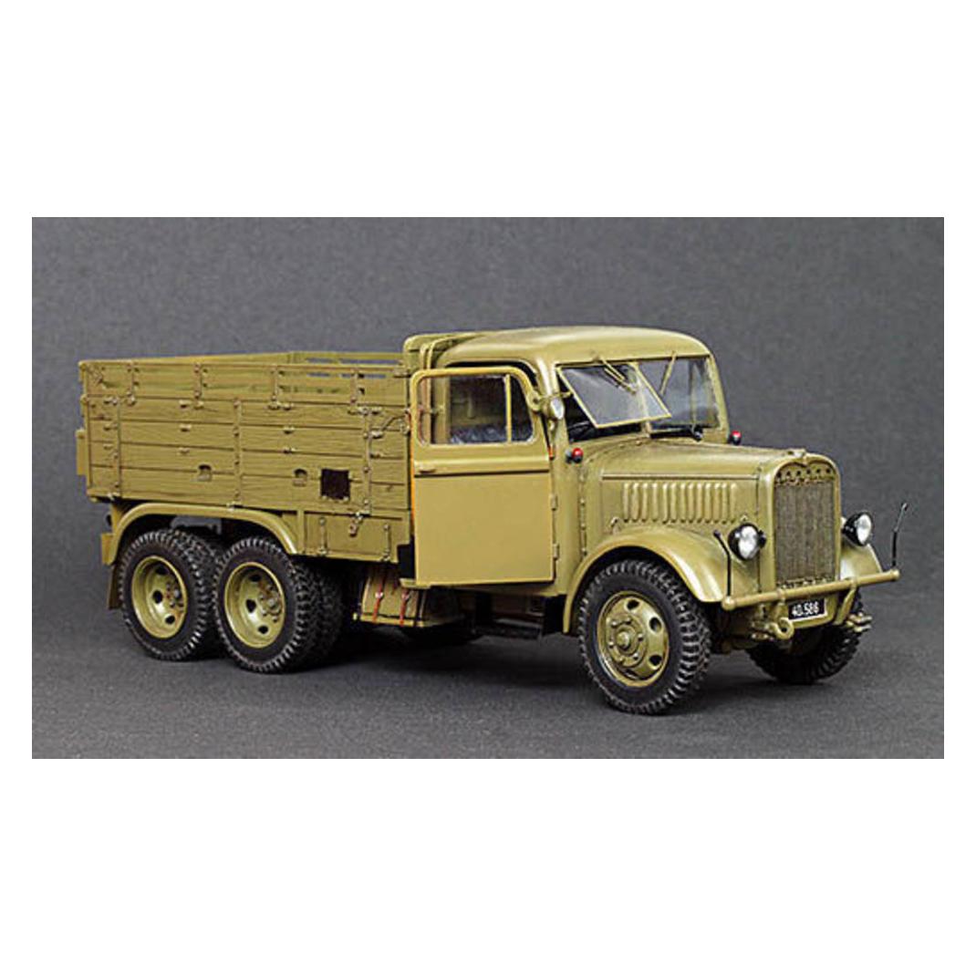 Plus Model Praga RV (23801337)
