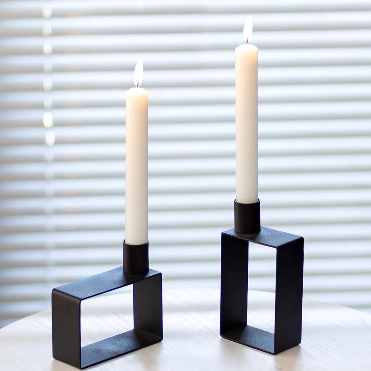 Omgoods Set van 2 Zwarte Metalen Kaarsenhouders voor Tafeldecoratie