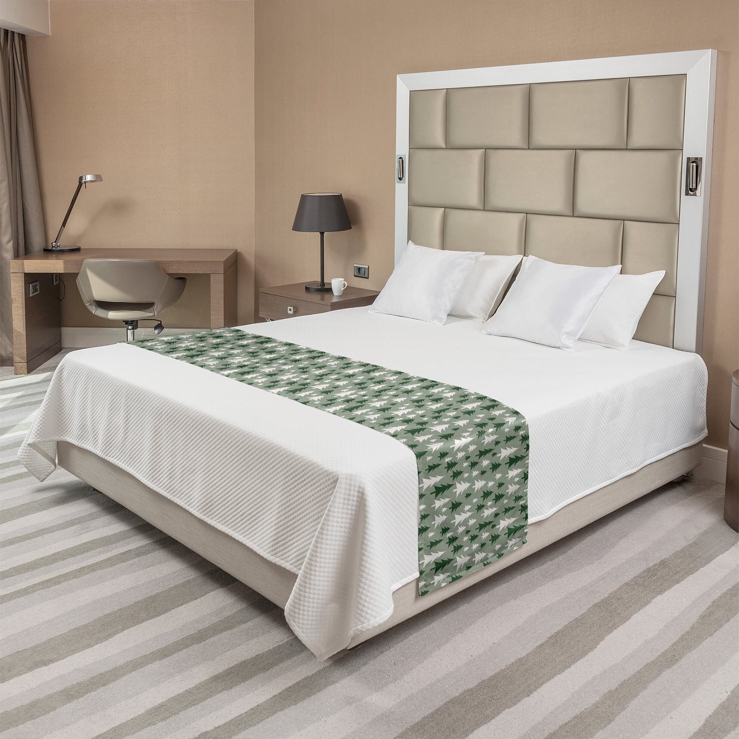 ABAKUHAUS Kerst Bedloper met Monochrome Dennenboomillustratie, Resedagroen en Groen, King