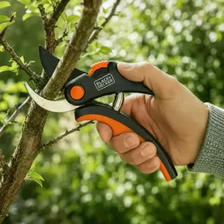 Black+Decker-Bypass Pruner 20cm
