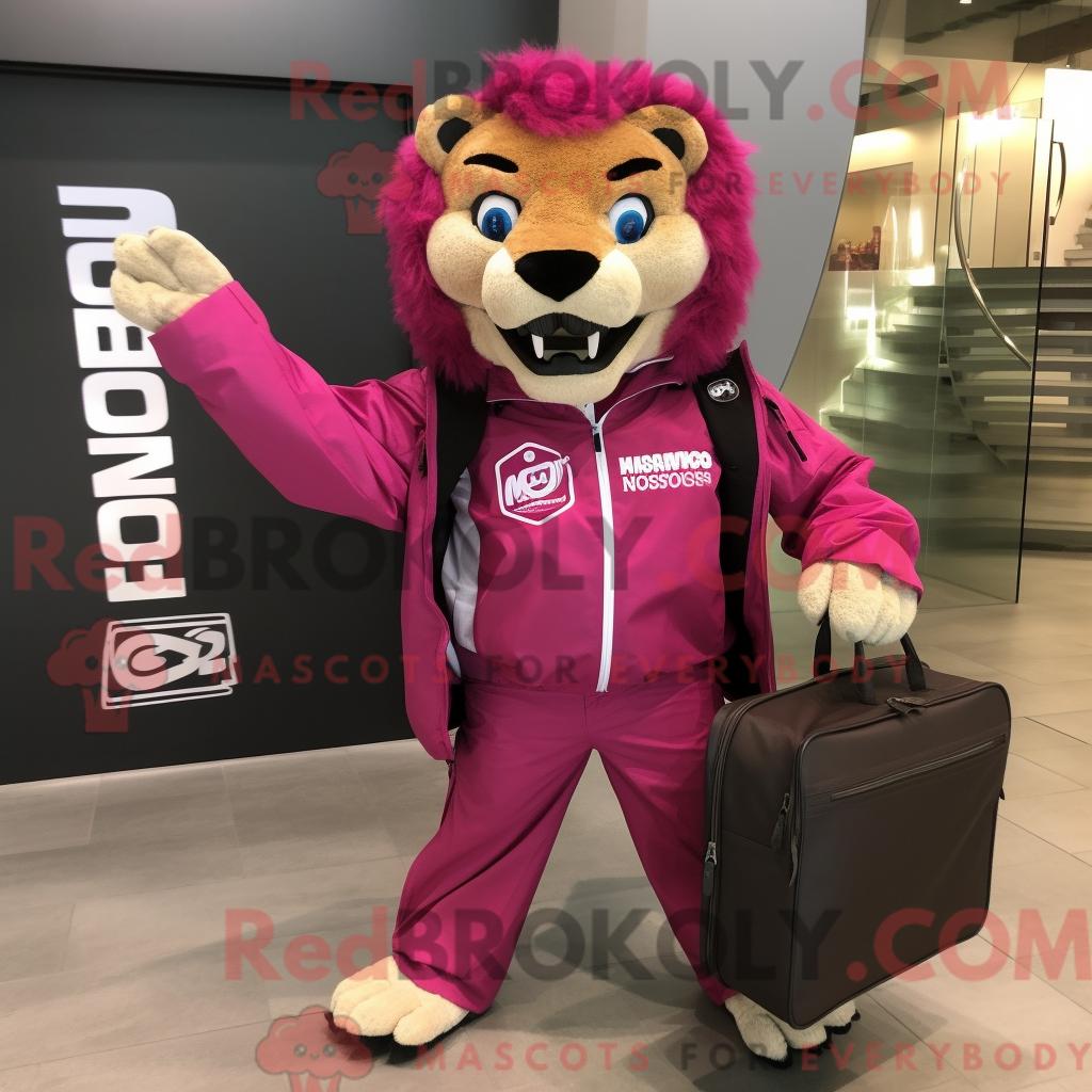 Maskottchenfigur REDBROKOLY eines magentafarbenen Smilodon mit Windjacke und Aktentasche