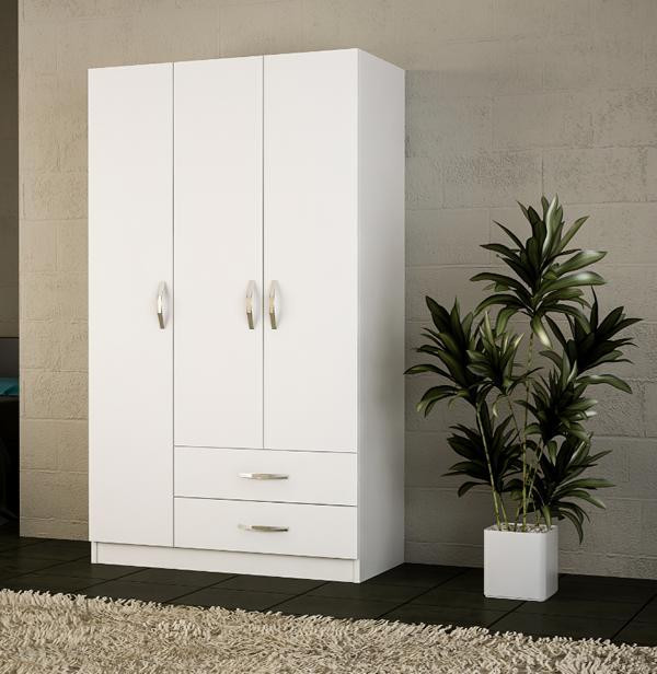 Stijlvolle witte houten kledingkast voor de slaapkamer met draaideuren