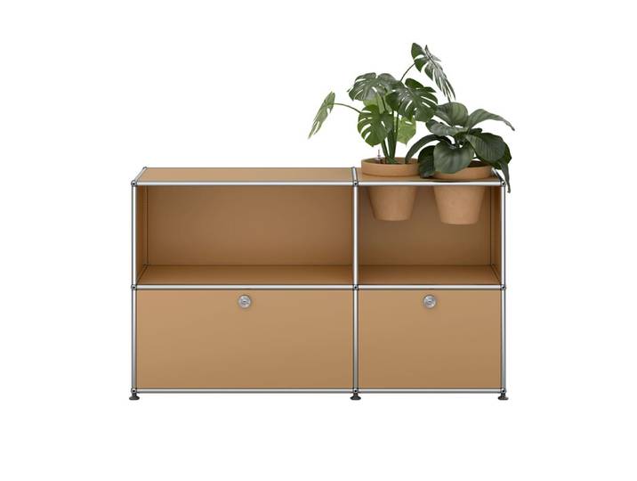 USM Haller Sideboard M57 beige 2-fach breit 2 Fächer Klapptüren Pflanztöpfe Terrakotta oh 127.3x74x37.5 cm