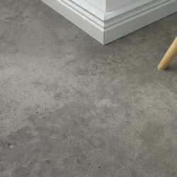 Klebe-Vinyl Industrial Concrete Dark – inkl. Dämmung & Fußleisten
