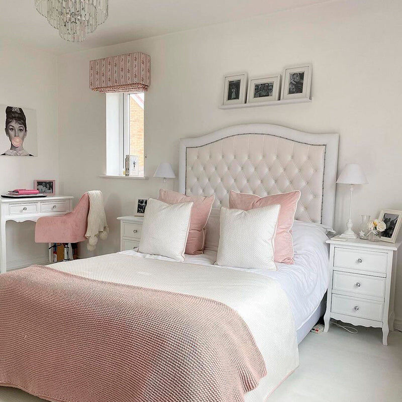 White Console / Dressing Table - Victoria Range Material: Furniture/Furniture Ranges/Victoria Range
