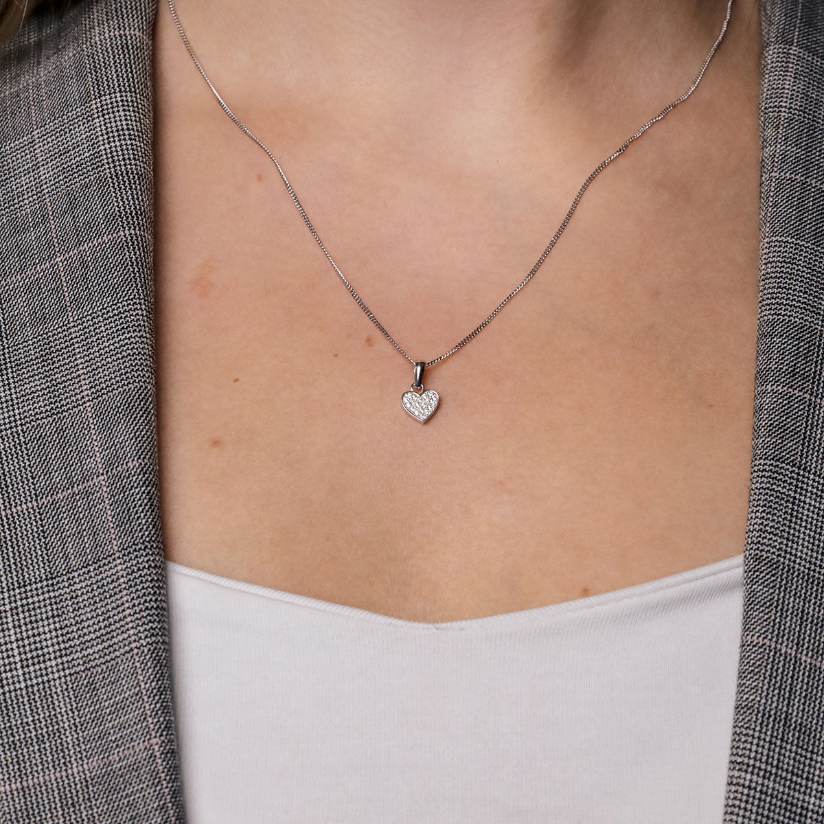 Lykken Hearts pave hjärthalsband