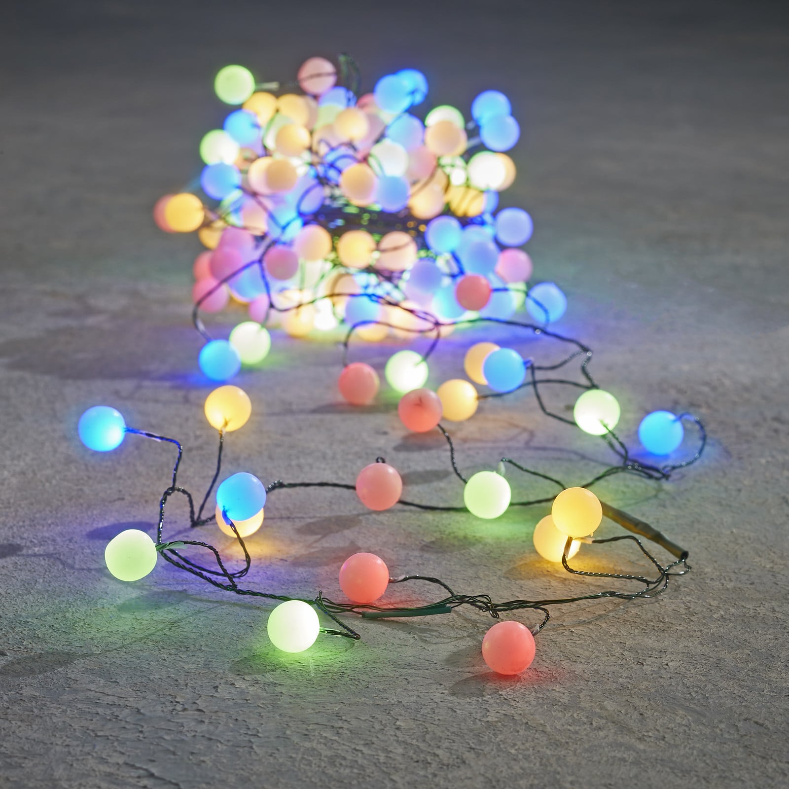 Luca Lighting Kerst lichtsnoer groen met 140 multicolor LED's, 3,5m, IP44