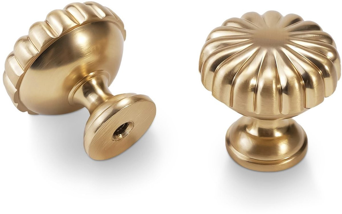 Set van 10 klassieke bronzen kastknoppen