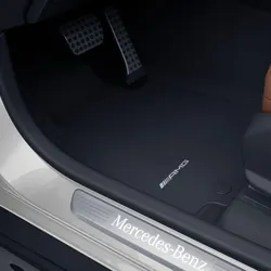 Mercedes-AMG GLC 253 Fahrer-Fußmatte A25368011069J74
