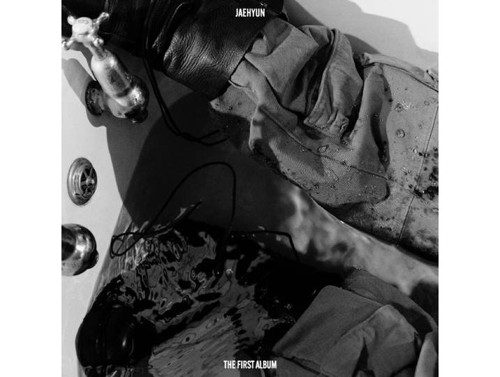 The 1st Album 'J' (Money Clip Version)