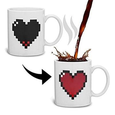 Pixelherz-Morphing-Becher, Liebesbecher, Valentinstagsgeschenk, farbwechselnder Becher reagiert auf Wärme – lustiges Geschenk für Kaffee, heiße Schokolade, Heißgetränke