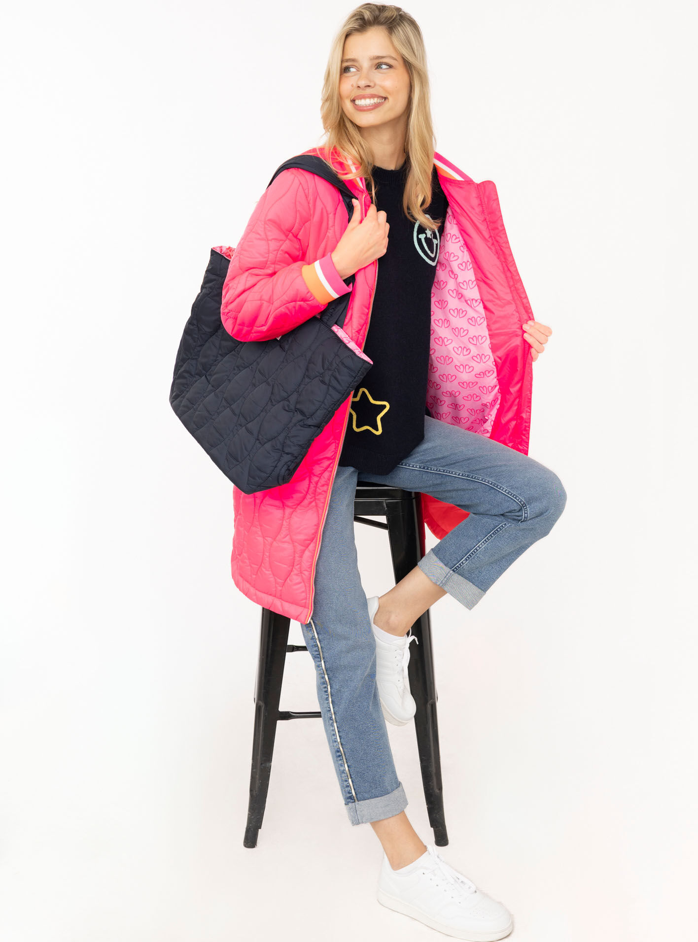 Kurzmantel ZWILLINGSHERZ "„Shine Hope Smile“", Damen, Gr. XXL, neonpink, Steppware, Obermaterial: 100% Polyester, Mäntel Kurzmantel, farbig gestreifte Bündchen, Herzfutter, Reissverschluss, Taschen neonpink XXL