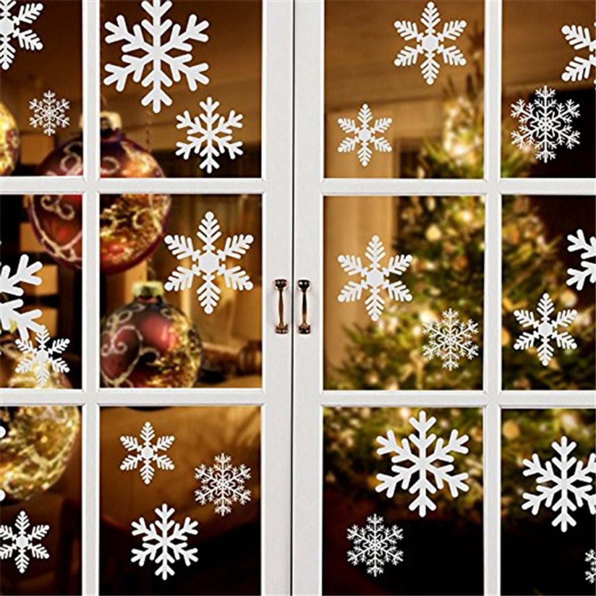 Set van 135 statische kerst raamstickers met sneeuwvlokken voor winterse raamdecoratie binnen