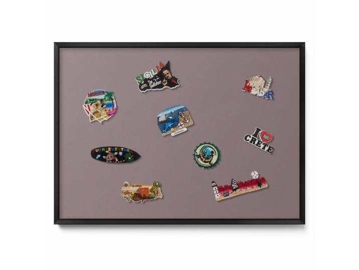MAGNETTAFEL 70x50 cm schwarzer Rahmen – Hellbraune Farbe