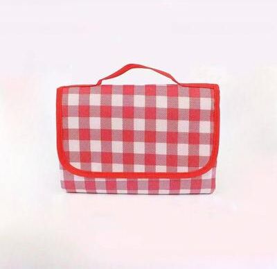 Uplifted Finds Industrial Standard Lightweight Outdoor Picnic & Beach Blanket red 150 Cm X 200 Cm