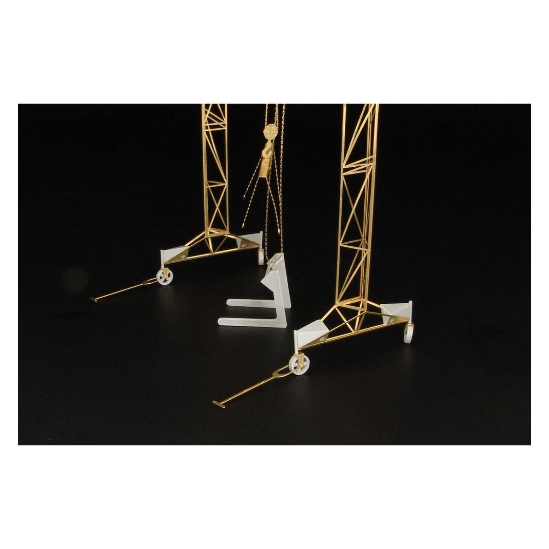 Brengun German airfield portal crane (BRS48004)