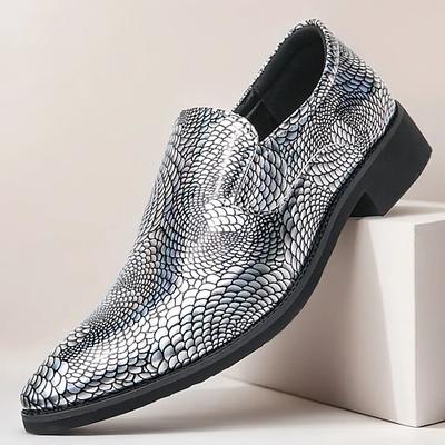 Türkisfarbene Slipper mit metallischem Schlangenprint für Herren – trendig, modern, perfekt für legere Ausflüge und modische Events