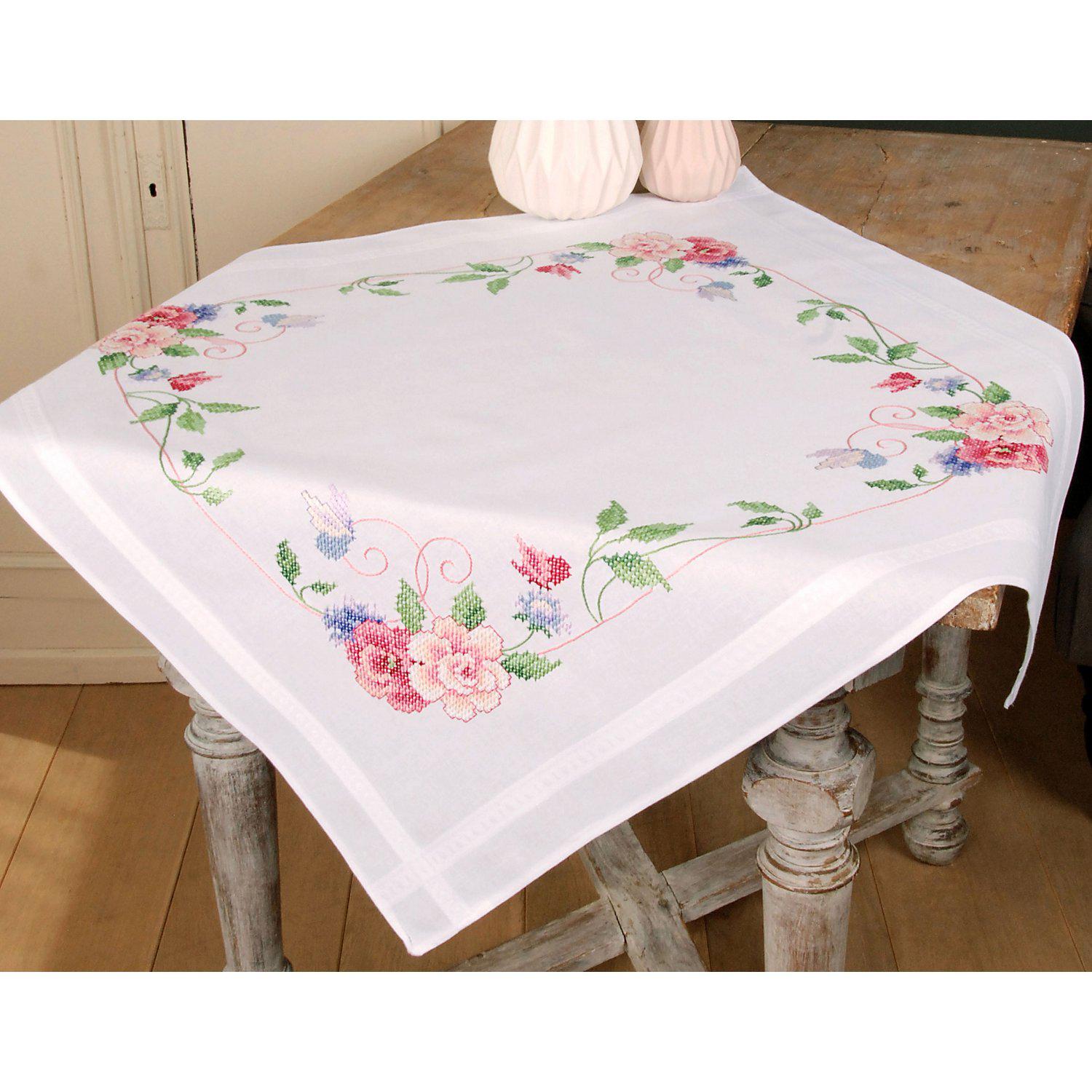 Stickmitteldecke "Rosen & Schmetterlinge"