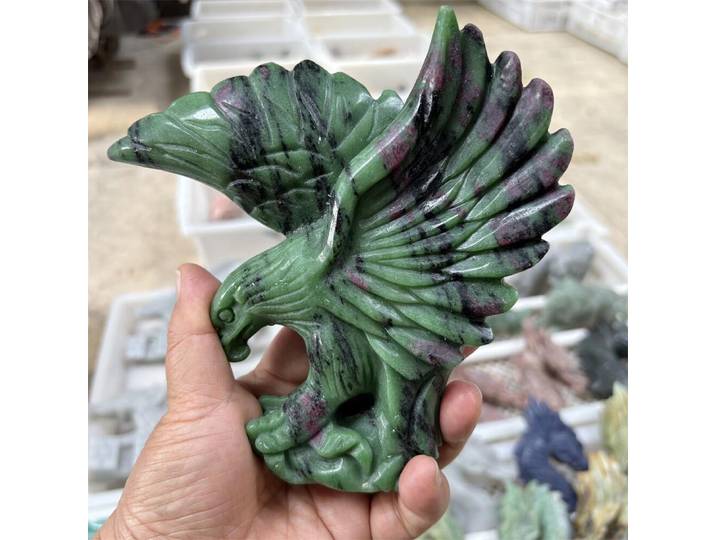 1 pièce Aigle sculpté en quartz naturel et zoïsite rubis, cristal de guérison Reiki poli, décoration d'intérieur Feng Shui, cadeau de haute qualité
