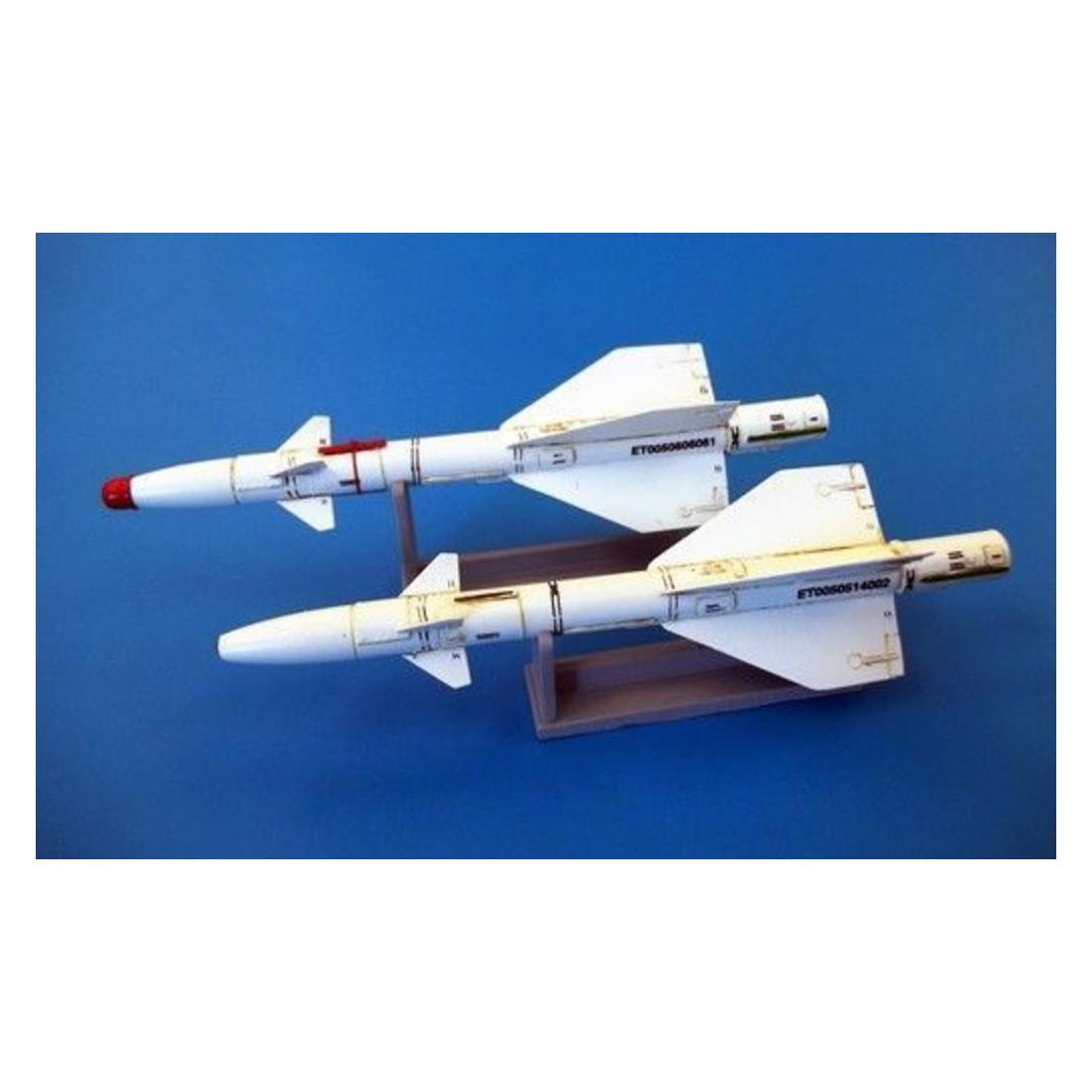 Plus Model Russian missile R-98MT (AL4054)