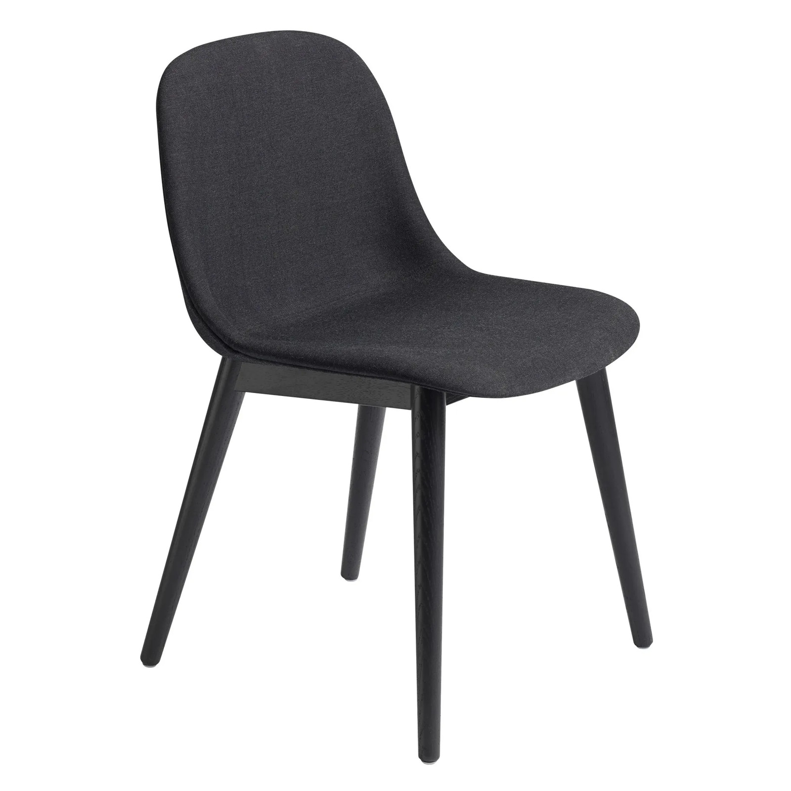 Muuto Fiber Side Chair met houten poten en stoffen zitting - Black