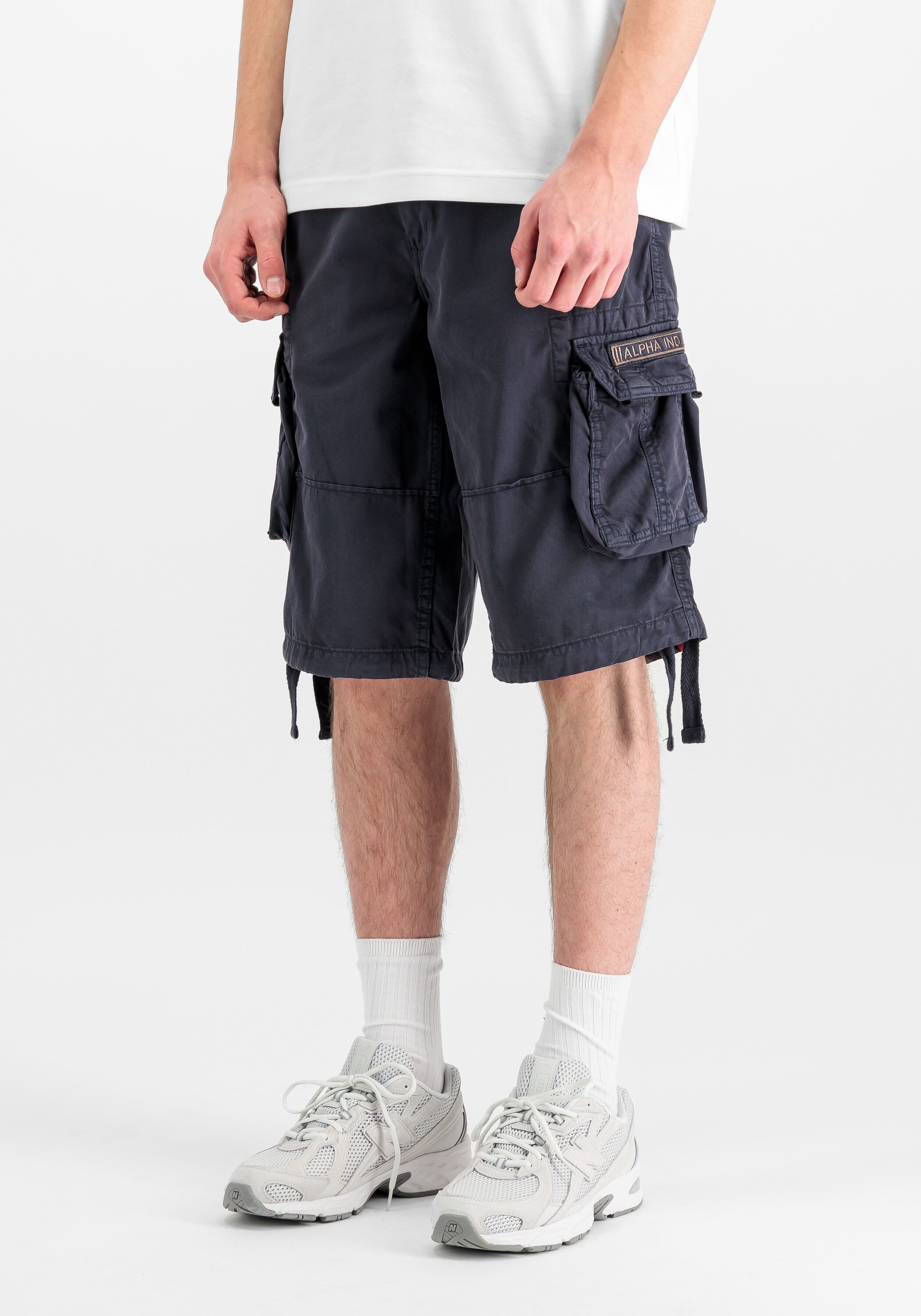 Shorts ALPHA INDUSTRIES "Jet Shorts", Herren, Gr. 31, Normalgrößen, blau (rep.blau), Obermaterial: 100% Baumwolle, Hosen Shorts