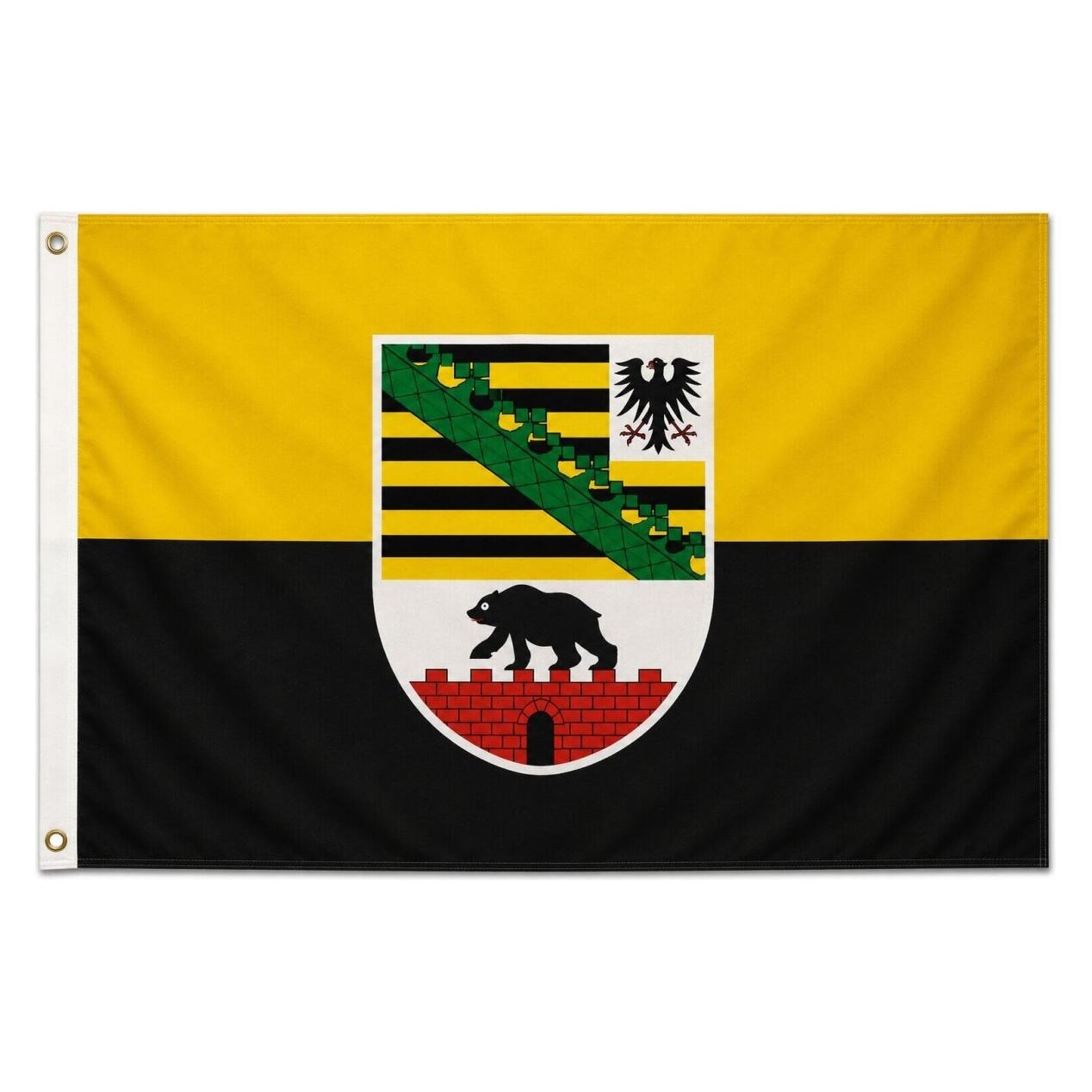 trends4cents Flagge Sachsen-Anhalt 90 x 150 cm Fahne mit 2 Ösen 100g/m² Stoffgewicht Hissflagge (90 x 150 cm) (32205161)