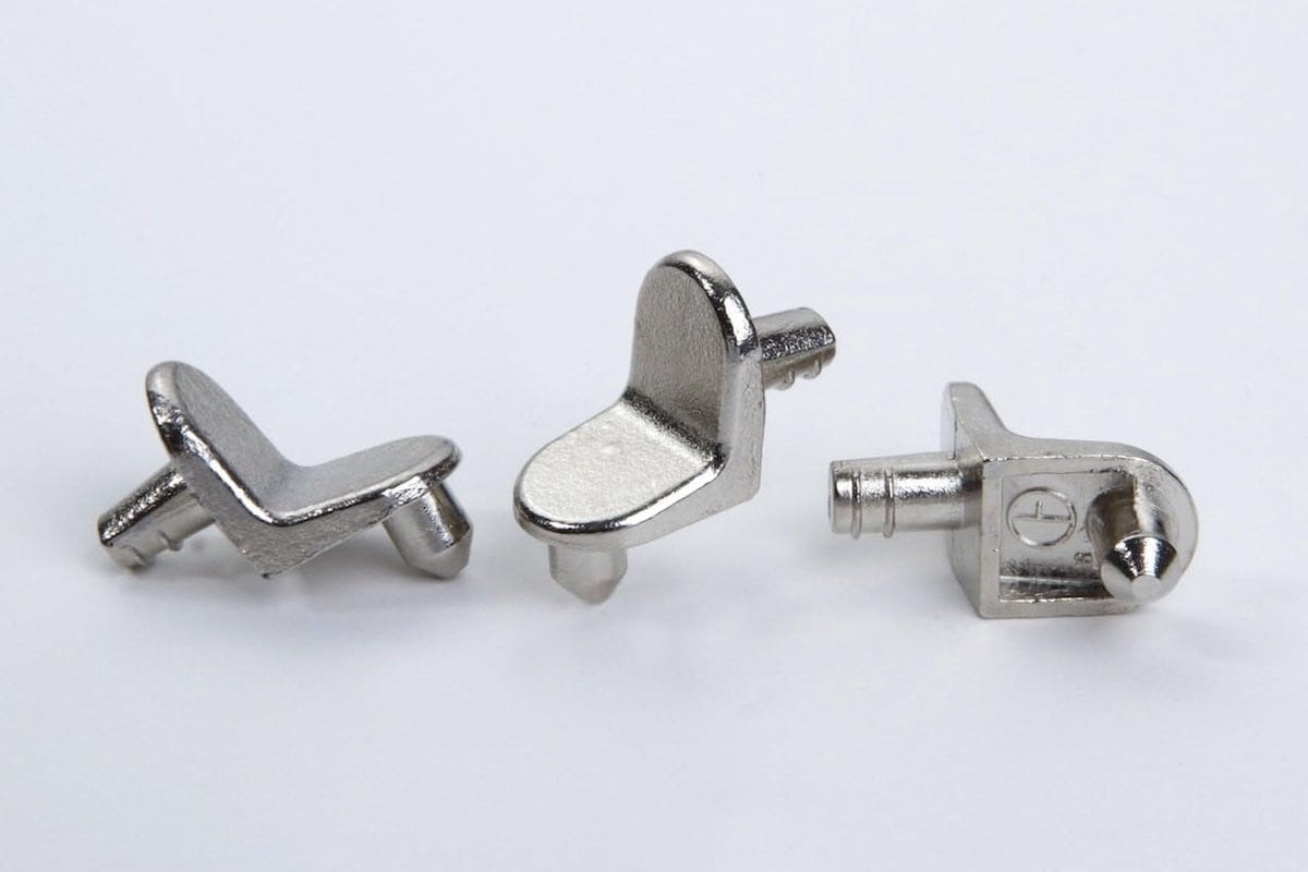 Set van 4 vernikkeld metalen plankdragers met steekpinnen van 5mm