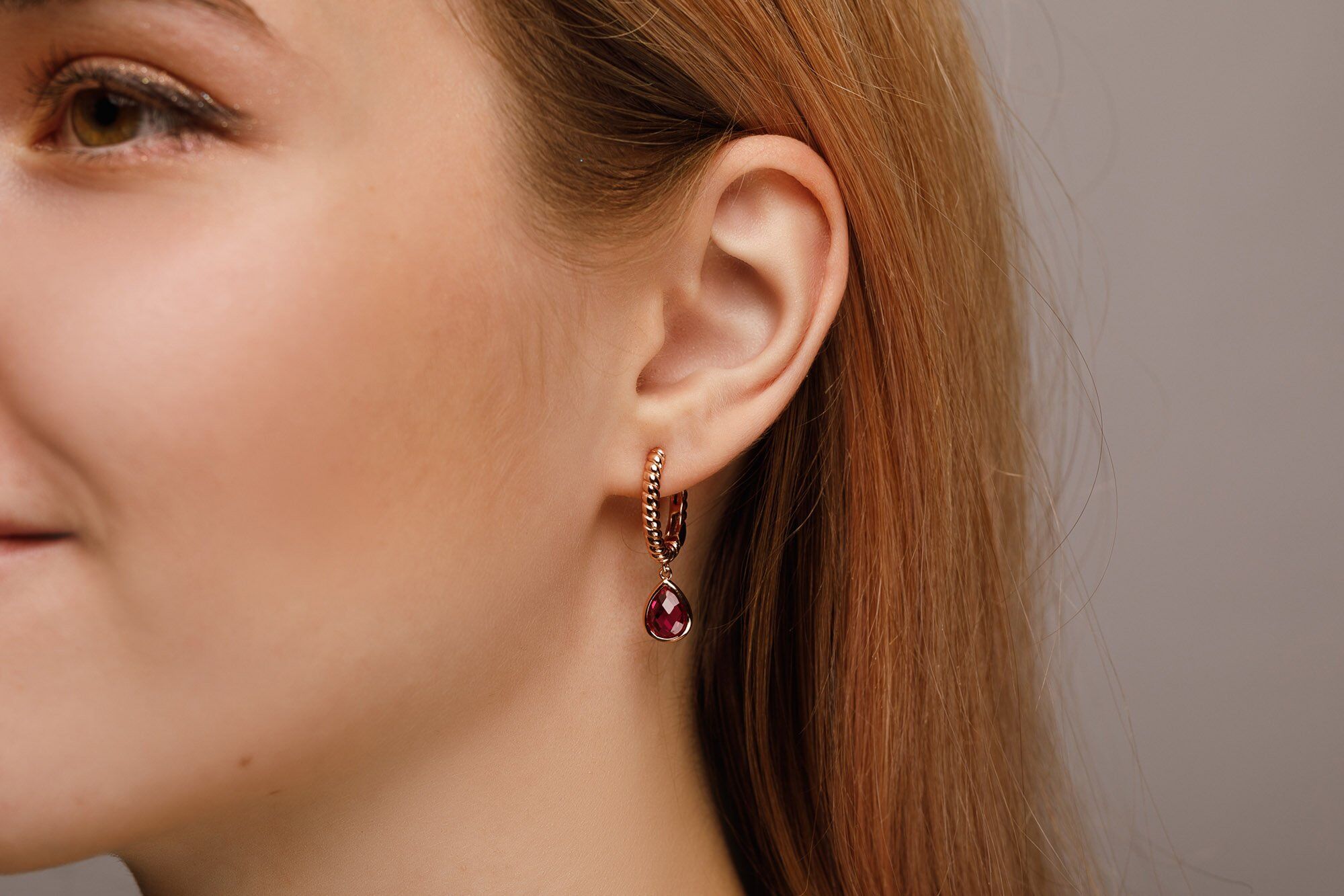 NEORE Avery Twist Corundum Earrings