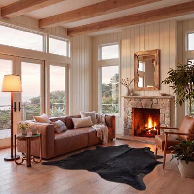 SAFAVIEH Handmade Cow Hide Lorean Cabin & Lodge Leather Rug