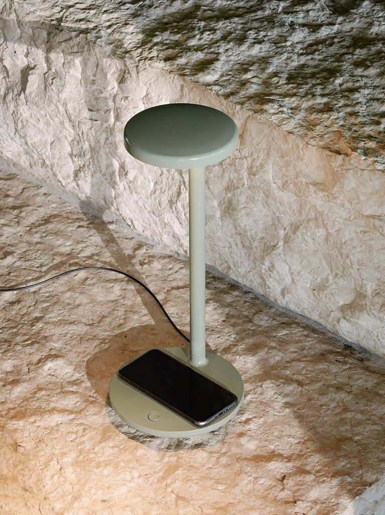 Flos Oblique Qi Tischleuchte (rostrot matt, neutral-weiß (4000 K)) rostrot matt   neutral-weiß (4000 K)