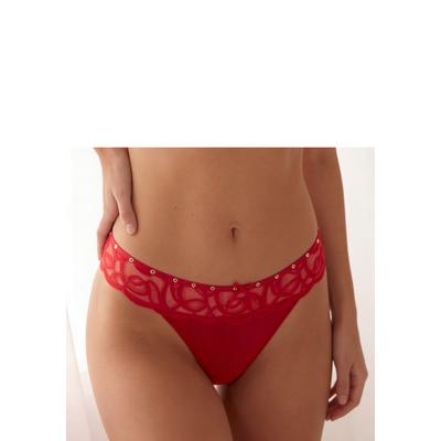 String "Luna", Damen, Gr. 44/46, Spitze, rot, Spitze, Obermaterial: 88% Polyamid, 12% Elasthan, PETITE FLEUR GOLD BY LASCANA, Unterhosen String, im aufregendem Nieten-Look, sexy Dessous, Reizwäsche