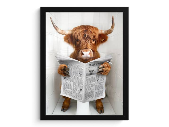 MuchoWow Poster MIT Rahmengerahmtes Bild - Schottischer Highlander - Tier - Zeitung - Toilette - 30x40 cm, Kastanienfarben, Papier, Rechteckig, 30x40 cm, gerahmt, Bilder & Rahmen, Bilder