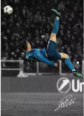 Inspired Finds Modern Soccer Player Canvas Wall Art Soccer Wall Art Portrait Poster For Bedroom & Living Room Decor ronaldo Blue Energy Portrait 7.87x11.81in Unframed