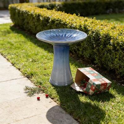 Kodotan sofa "17""Ceramic Bird Bath for Outside,Elegant Tall Bird Bath,Lightweight Pedestal Glazed Birdbaths for Outdoors with floral Pattern"
