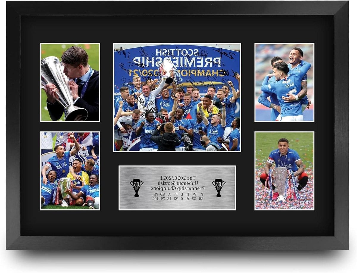Voetbal Display met Gesigneerde Foto en Gedrukte Handtekening Replica - A3 Formaat - Zwart
