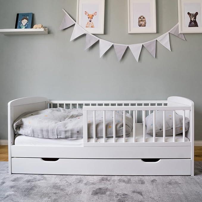 Kinderbett 70x140 cm mit Schublade, Lattenrost und Rausfallschutz in weiß, mit Bettkasten, Europe Junior-Bett bis zum 6. Lebensjahr